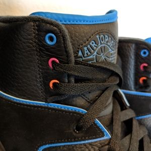 Jordan 2 Retro Radio Raheem

Size 12